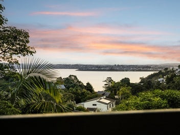Coastal Living at It's Finest!