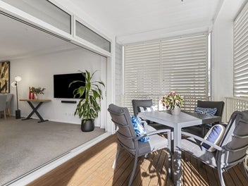 Lock and Leave, Elegant Freehold Apartment