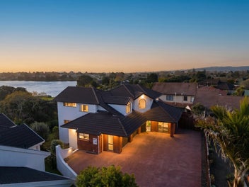 300sqm Waterfront Home | First Time in 30 Years