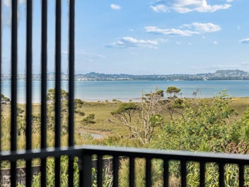 Elite Living on Corner Site with Spectacular Views