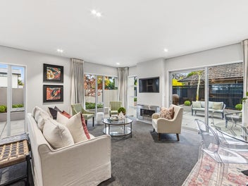 Merivale Edge, Executive Living; Ideal City Base