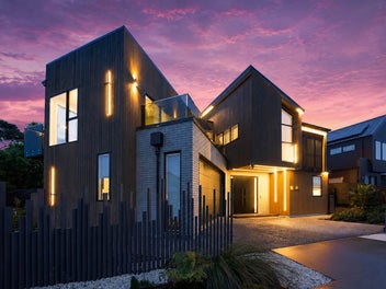 Designer Luxury Beside the Reserve