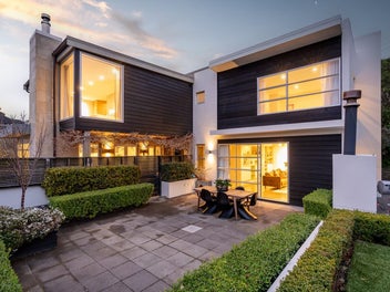 DESIGN APPEAL & A GREAT LOCATION