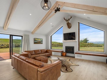Open and Inviting Lifestyle