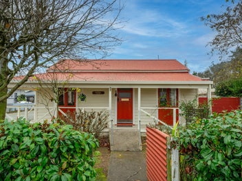 Character-Filled Family Living in Temuka
