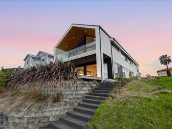 Stunning Waterfront Home with 14m Marina Berth