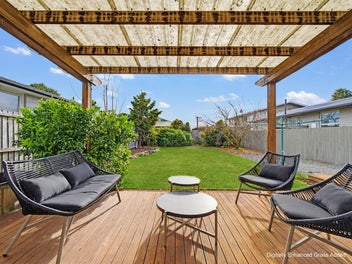 Spacious Living on MRZ land - Close to CBD