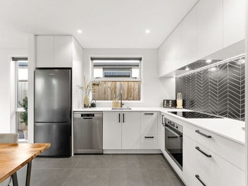 Modern, Low-Maintenance & Perfectly Placed