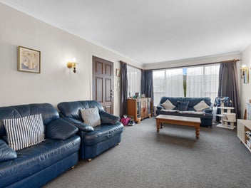 Great Location, Easy Living!