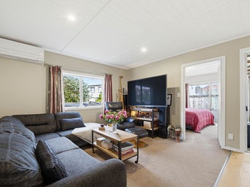 Nestled in the bustling heart of Mount Maunganui