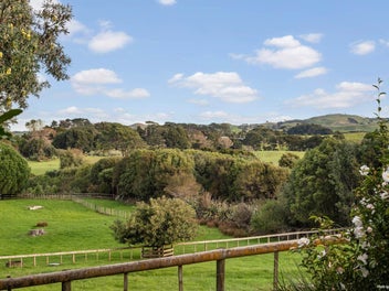 Heritage Lifestyle Estate With Privacy, Views ...