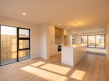 Brand New | End Unit | Move In Ready