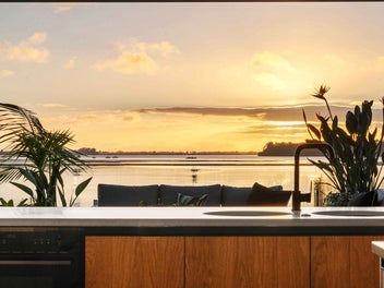 International Style, Coastal Kiwi Living