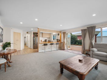 Solar, Double Glazed & Renovated