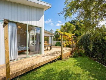 SMART INVESTMENT, CENTRAL LOCATION!