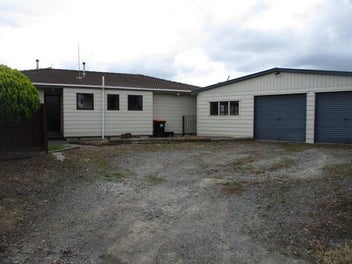 Image 1 of 7