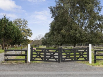 2.32ha of opportunity in prime Tamahere location