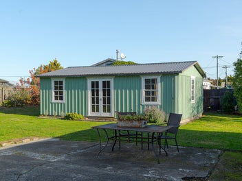 BEO $615,000 - Grand Proportions a Story to Tell