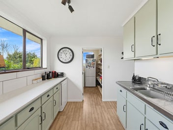 Spacious West Gore Living