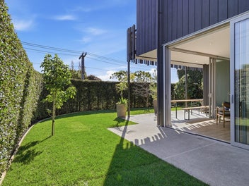 Pt Chevalier | Professionals