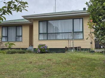 Image 1 of 32