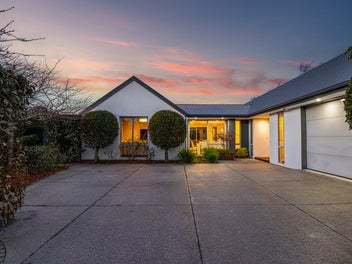 A Home That Delivers on Every Level!!