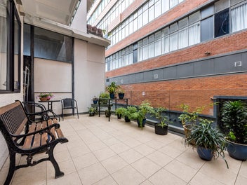 90sqm - Space, Position and possibility