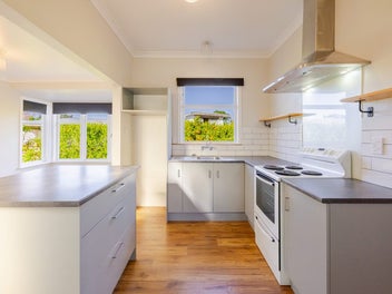 Parkvale Beauty with Great Garaging and Section!