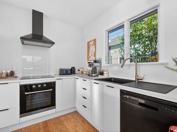 City Fringe Living - Modernised Family Home!