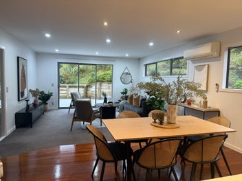 Perfect modern family home with facelift.