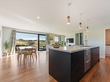 Elevated Lifestyle Living In Redwood Valley