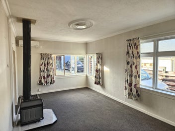 SOLID HOUSE IN JOHN ST