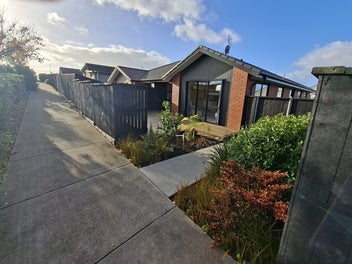 Image 1 of 25
