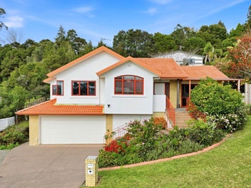 First Time on the Market in 23 Years - Sea Views