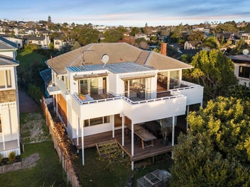 Elevated Family Living with Harbour Views