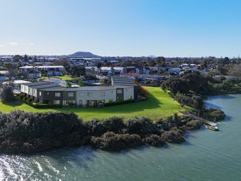 Waterfront Homes, Move in for Summer 50% sold!