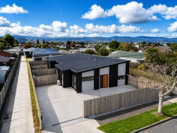 Rare 4-Unit Investment Opportunity