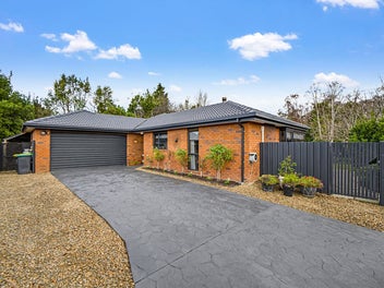 Comfortable Living - Well Worth Viewing