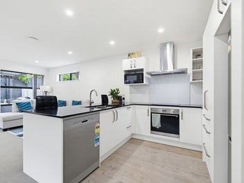 Easy-Care Living in a Convenient Location-Freehold