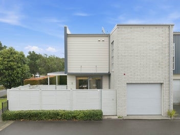 Freehold End-Unit Living with Sun, Space & Privacy