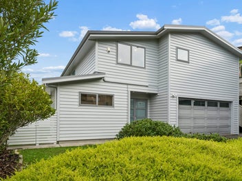 Modern family home with facelift waits for you .