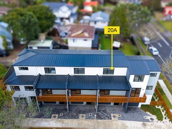 Modern 3-Level Freehold Home with Views
