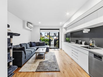 Fletcher Living Quality Opposite The Colombo