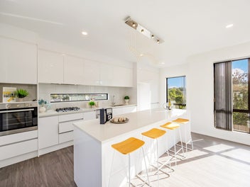 Space! Flexibility! Location! Hurry - Act Now!!