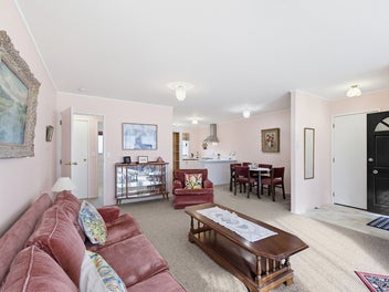 Weymouth Village. 2/13 Greers Road.