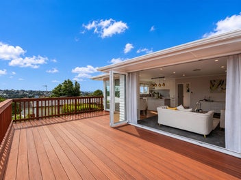 Renovated Family Haven on 809m2 Land
