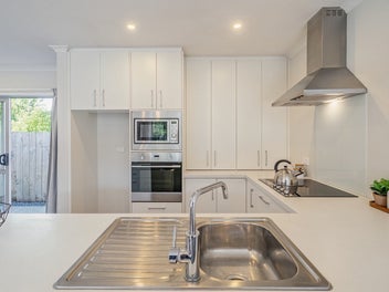 Modern Comfort, Easy Living