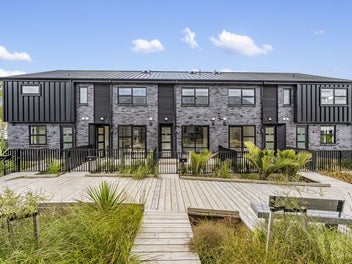 Sun, Space & Privacy: All in Swanson 3-Bedrooms