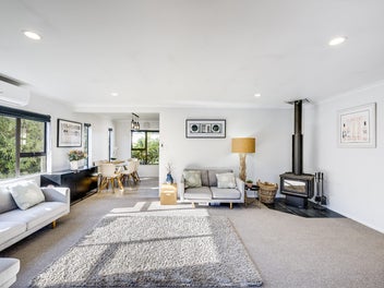 Renovated Family Home on 954sqm (more or less)