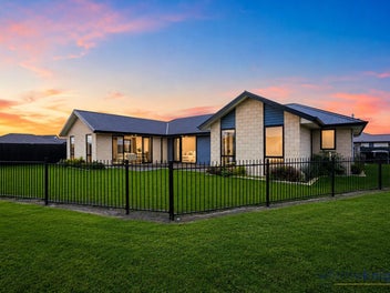 Family Living with Space, Style & Reserve Views